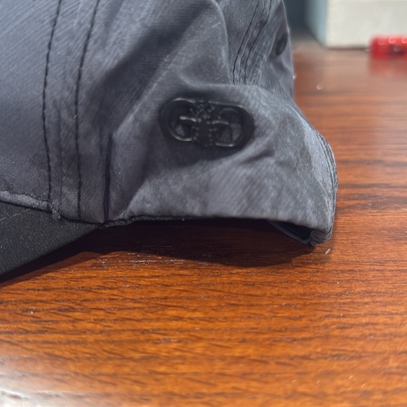 Adjustable hat